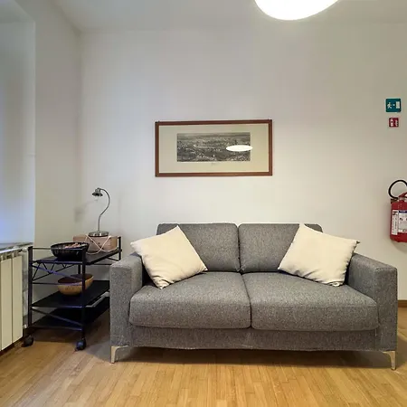 Jhhit - San Pietro First Rom