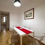 Jhhit - San Pietro First Apartmán *
